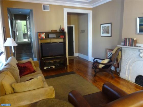 Perfect 2 bed/2 bath rental in Fairmount Brownstone